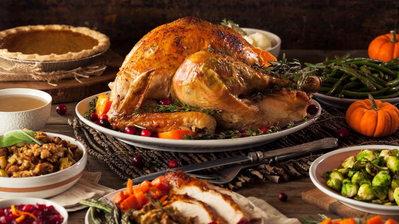 “Why Didn’t I Think of That?” – Practical Hacks for Hosting Thanksgiving in Your New York Home