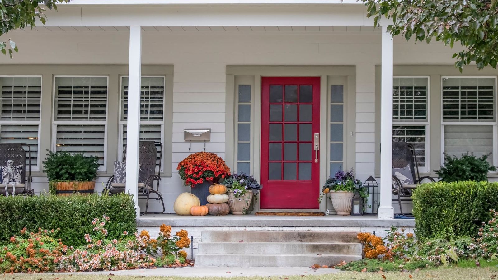 Making the Most of Fall Curb Appeal in New York