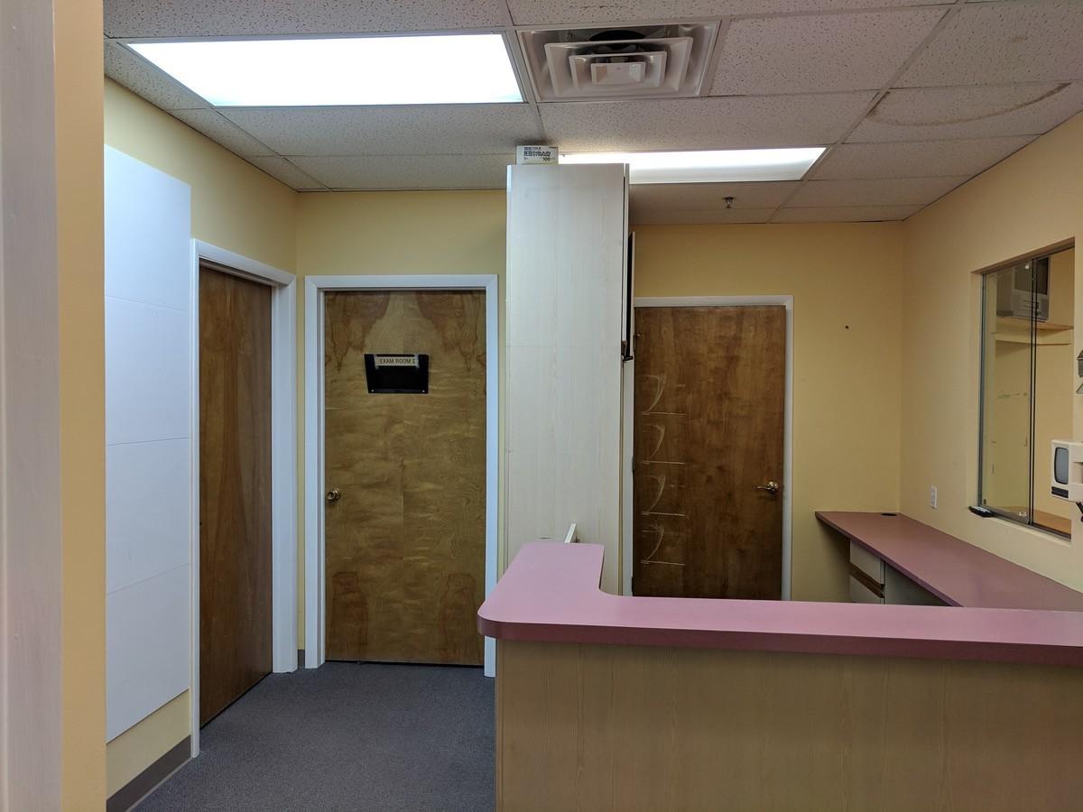 970 N Broadway thumbnail 6