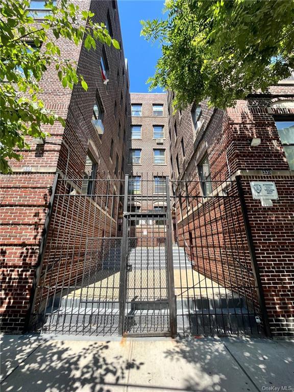 333 E 209th Street Unit: 8, Bronx