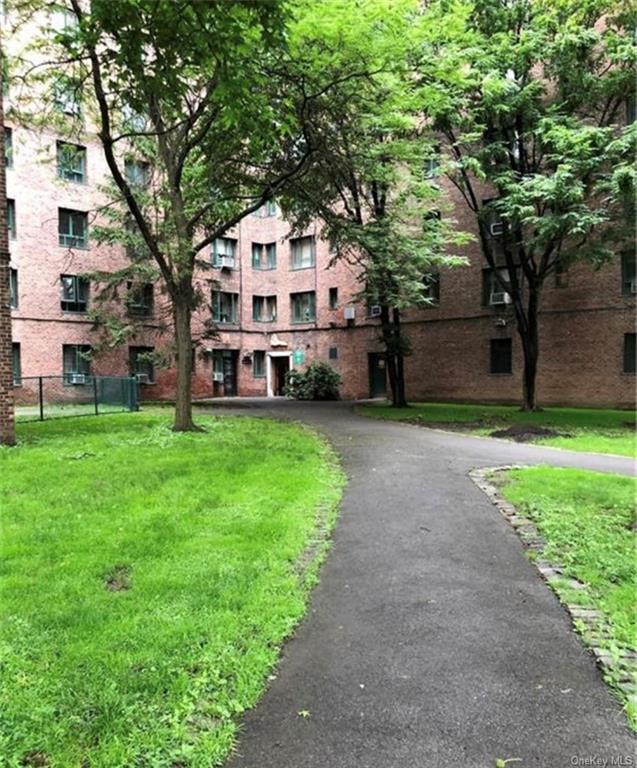 1510 Archer Road Unit: MF, Bronx