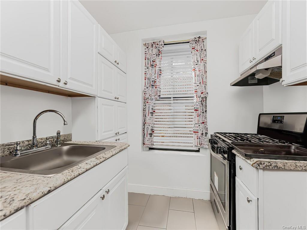 335 E 209 Street Unit: 16 photo 1