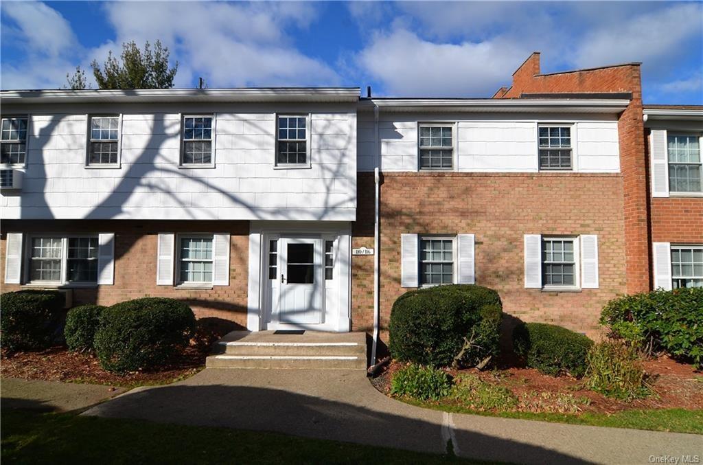 110 Parkside Dr Unit: 110, Suffern