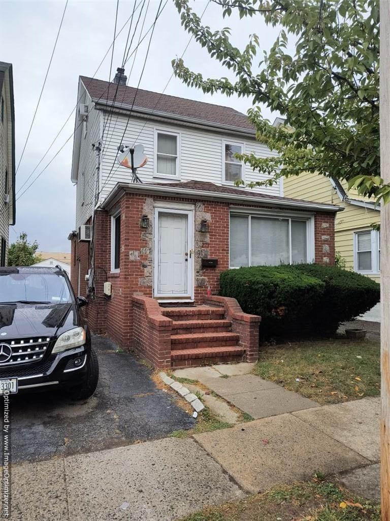 273 Bedford Avenue, New Hyde Park