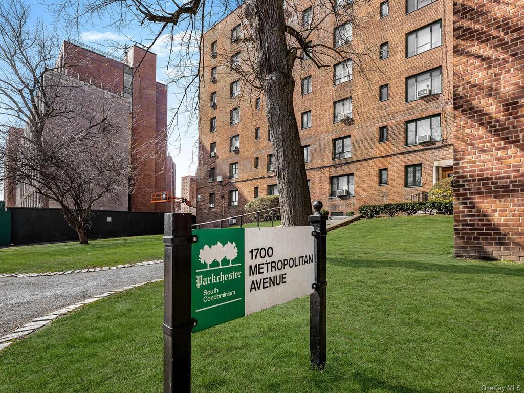1700 Metropolitan Avenue Unit: 3F, Bronx