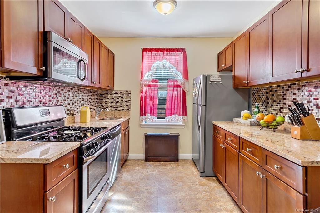2090 Barnes Avenue Unit: 4G, Bronx