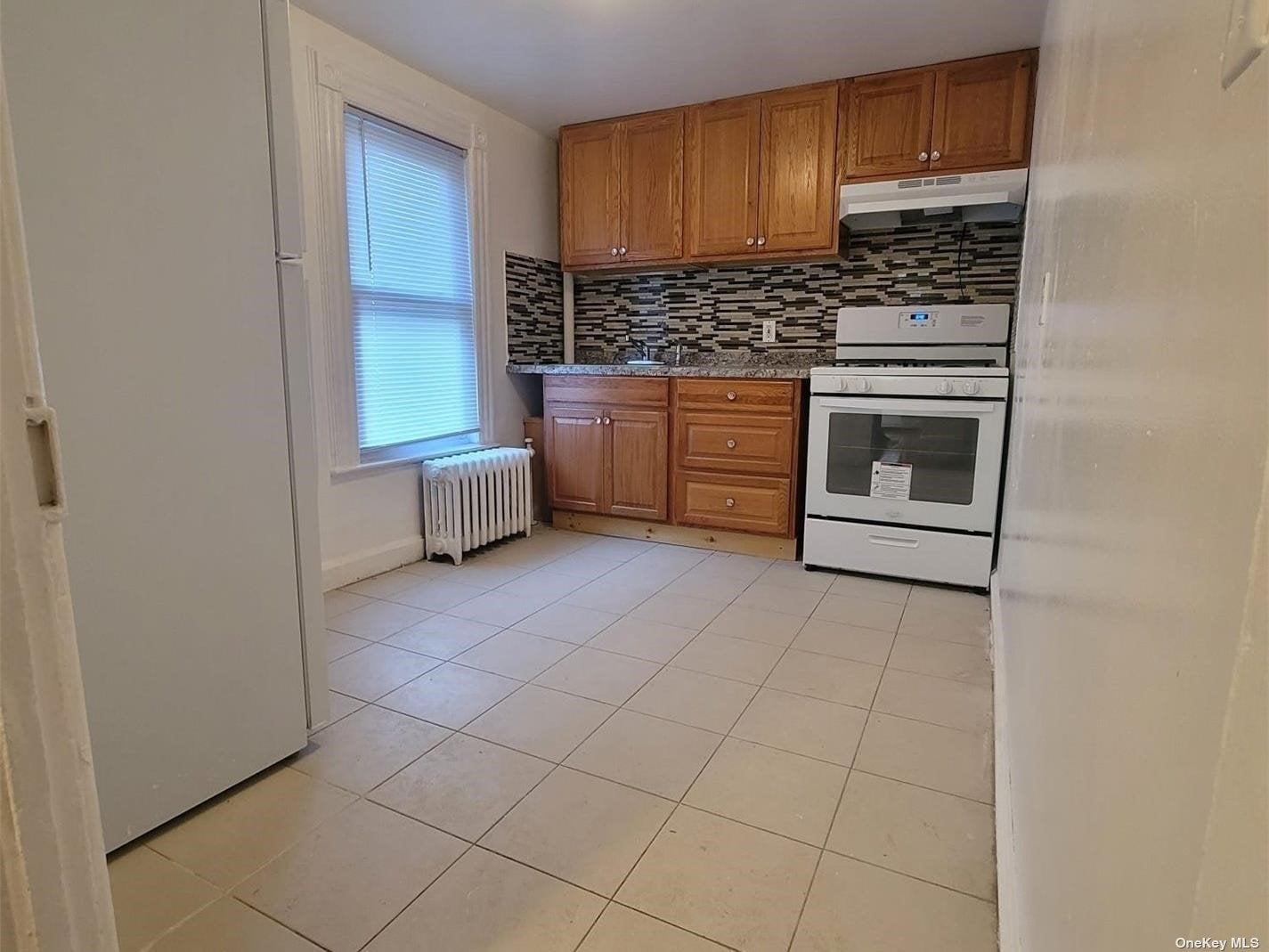 81 Winter Street, Lynbrook
