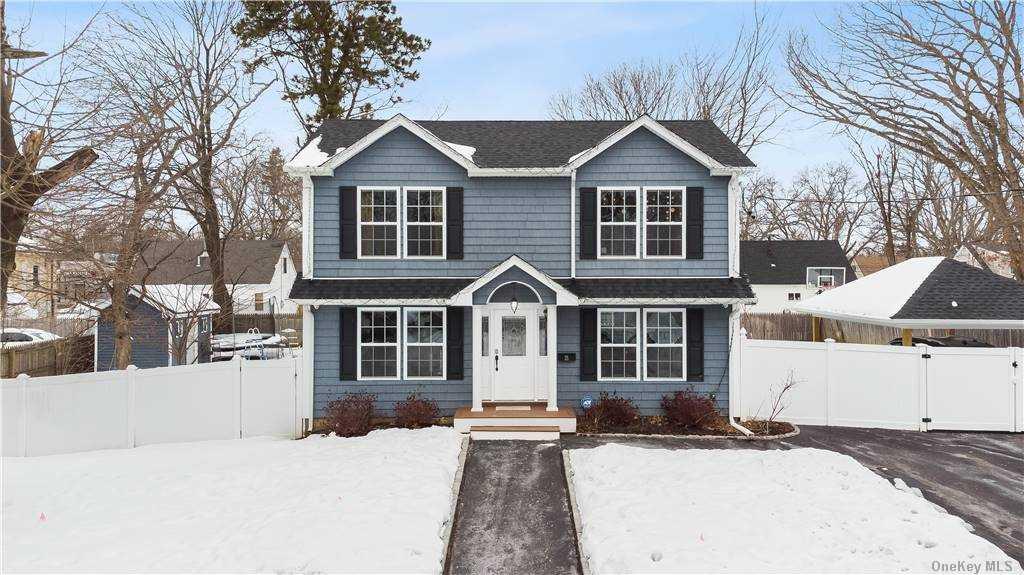 25 State Avenue, Wyandanch