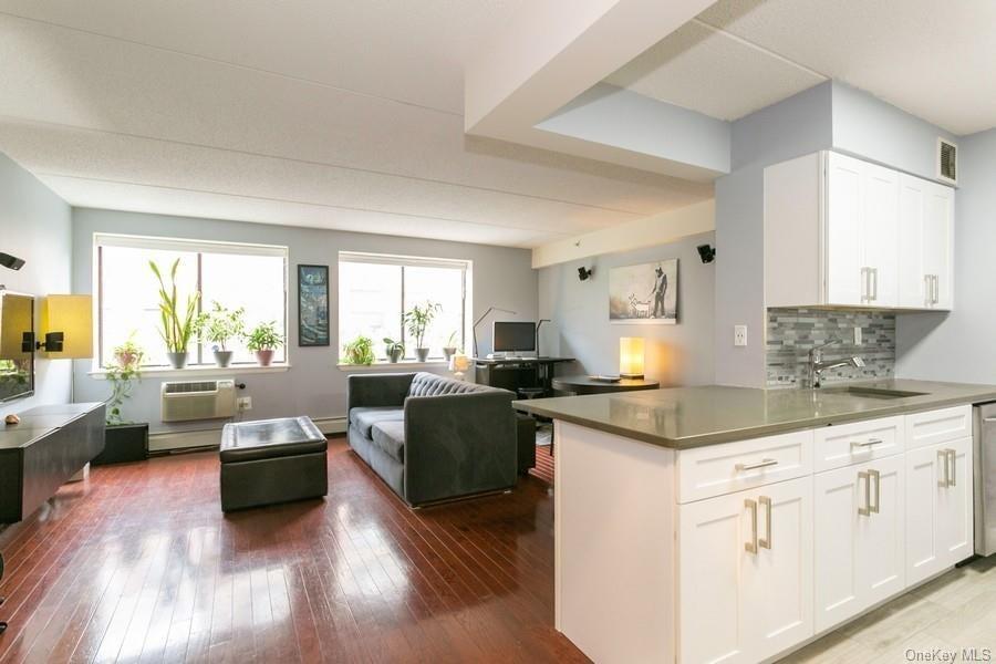 342 E 119th Street Unit: 3A, New York (manhattan)