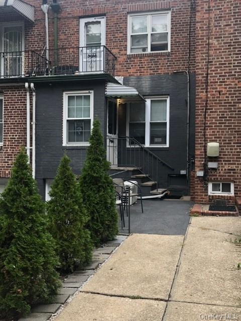 8934 Moline Street, Jamaica