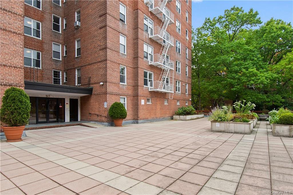 517 Riverdale Avenue Unit: 3G, Yonkers