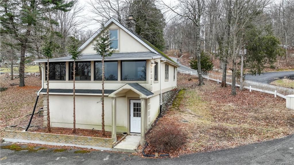 126 W Hook Road, Hopewell Junction