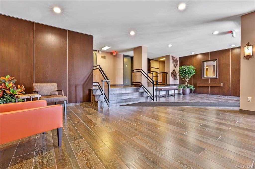 370 Central Park Avenue Unit: 1N, Scarsdale