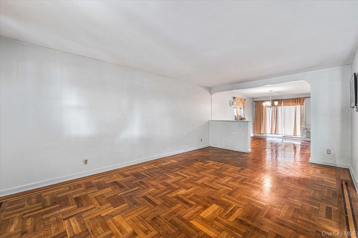 3118 Eastchester Road thumbnail 4