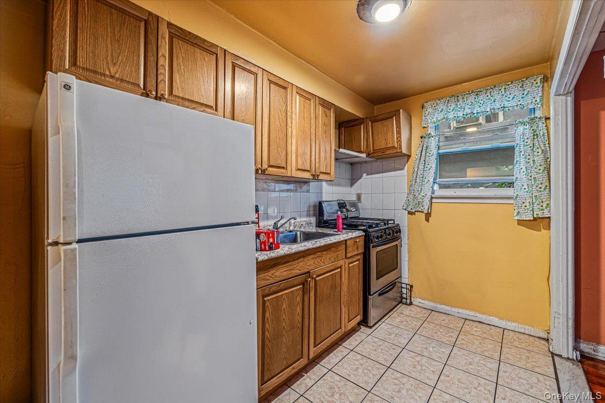 3118 Eastchester Road thumbnail 19