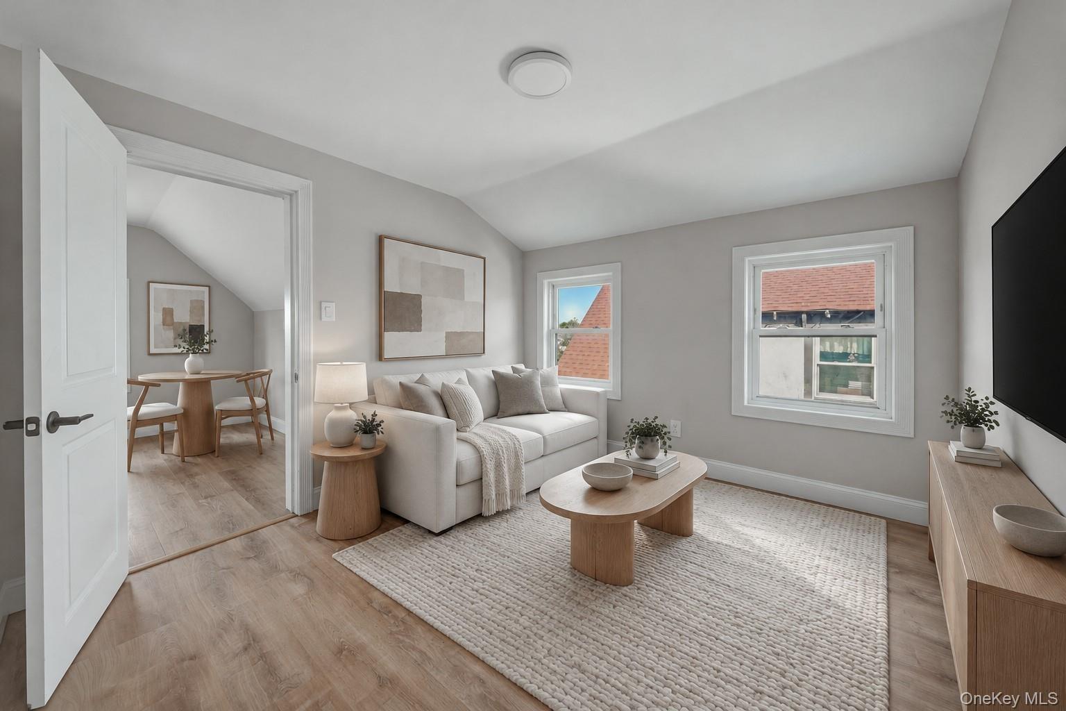 240 S 10th Avenue thumbnail 16