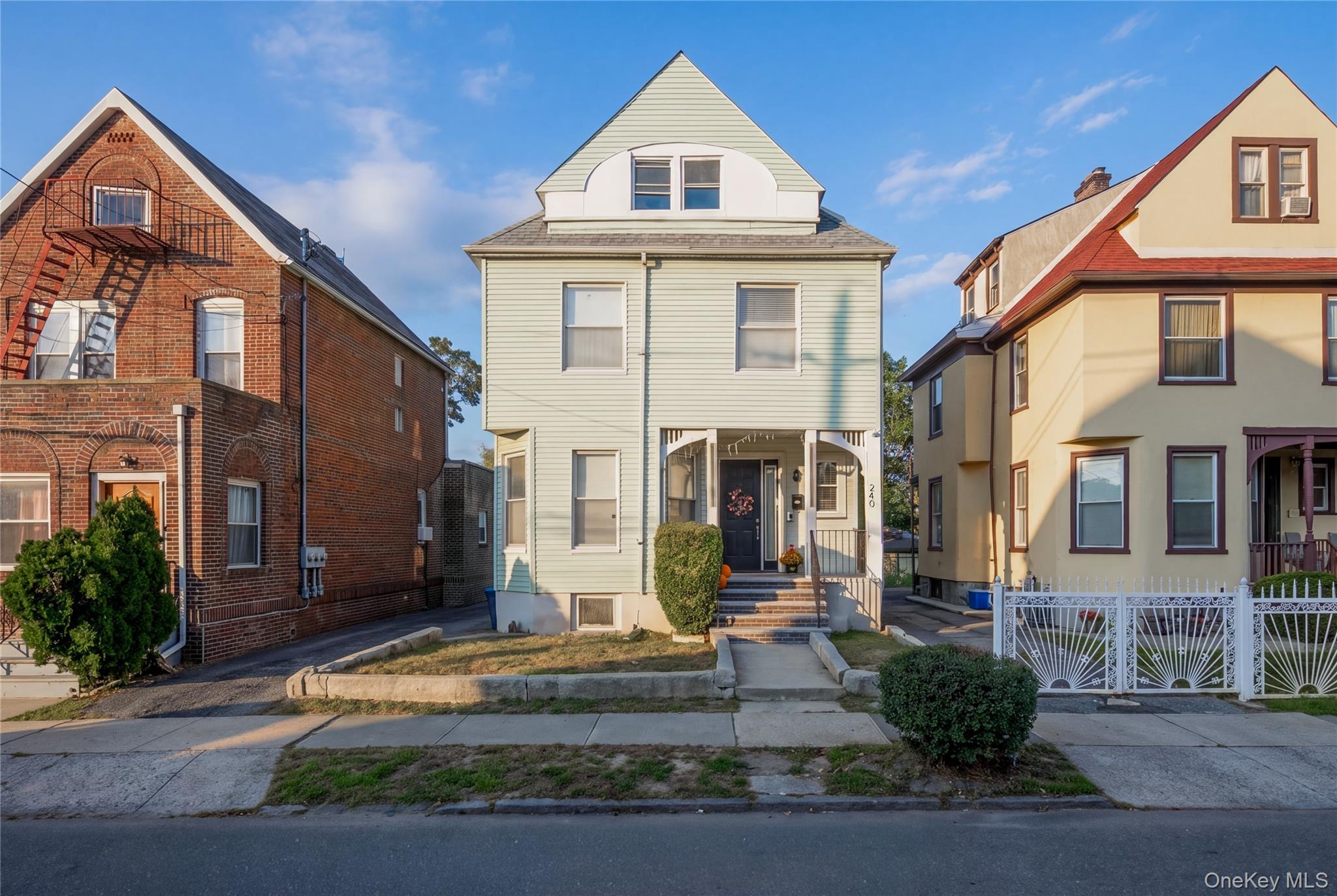 240 S 10th Avenue, Mount Vernon