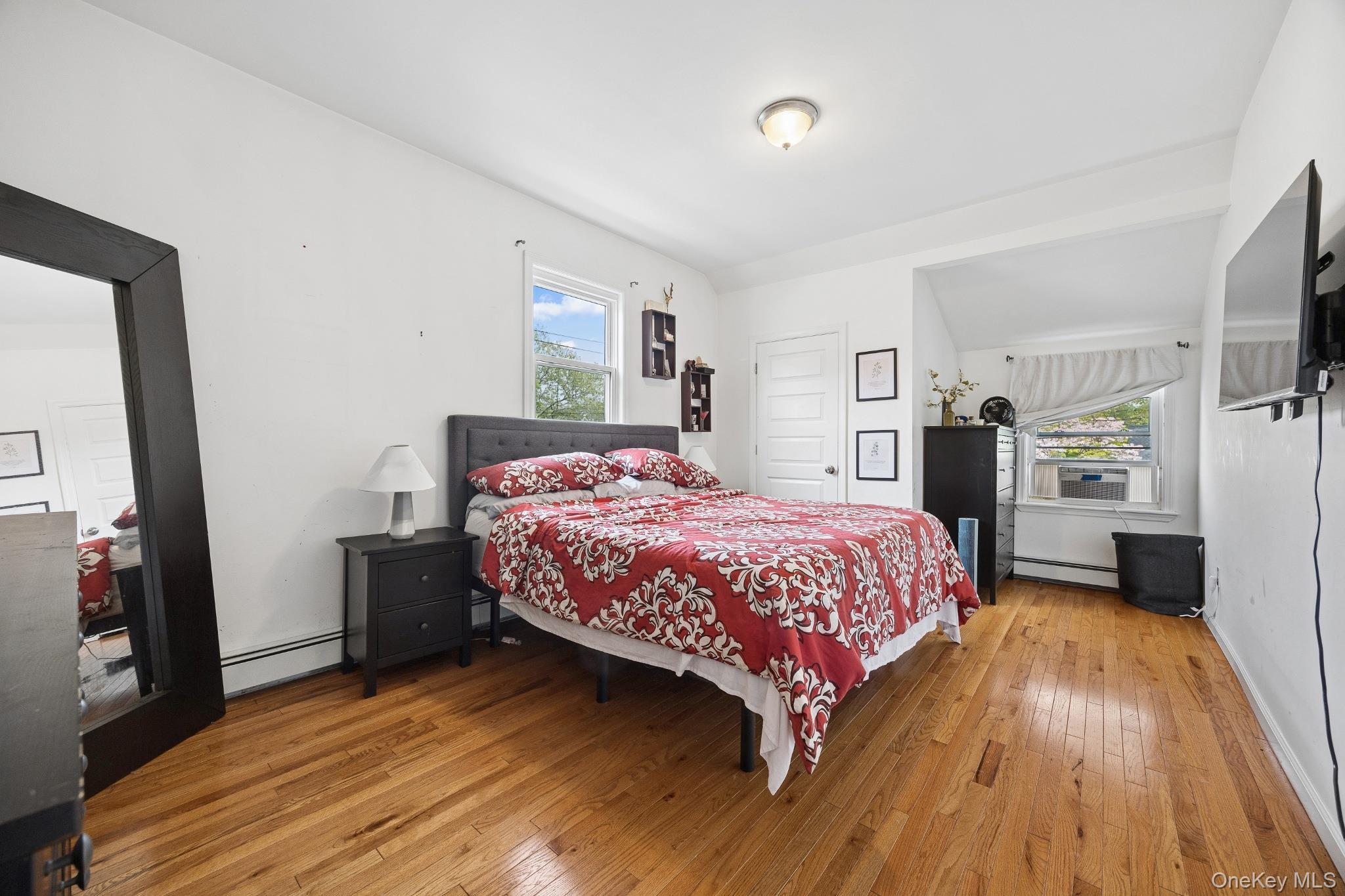196 Hillside Avenue thumbnail 11