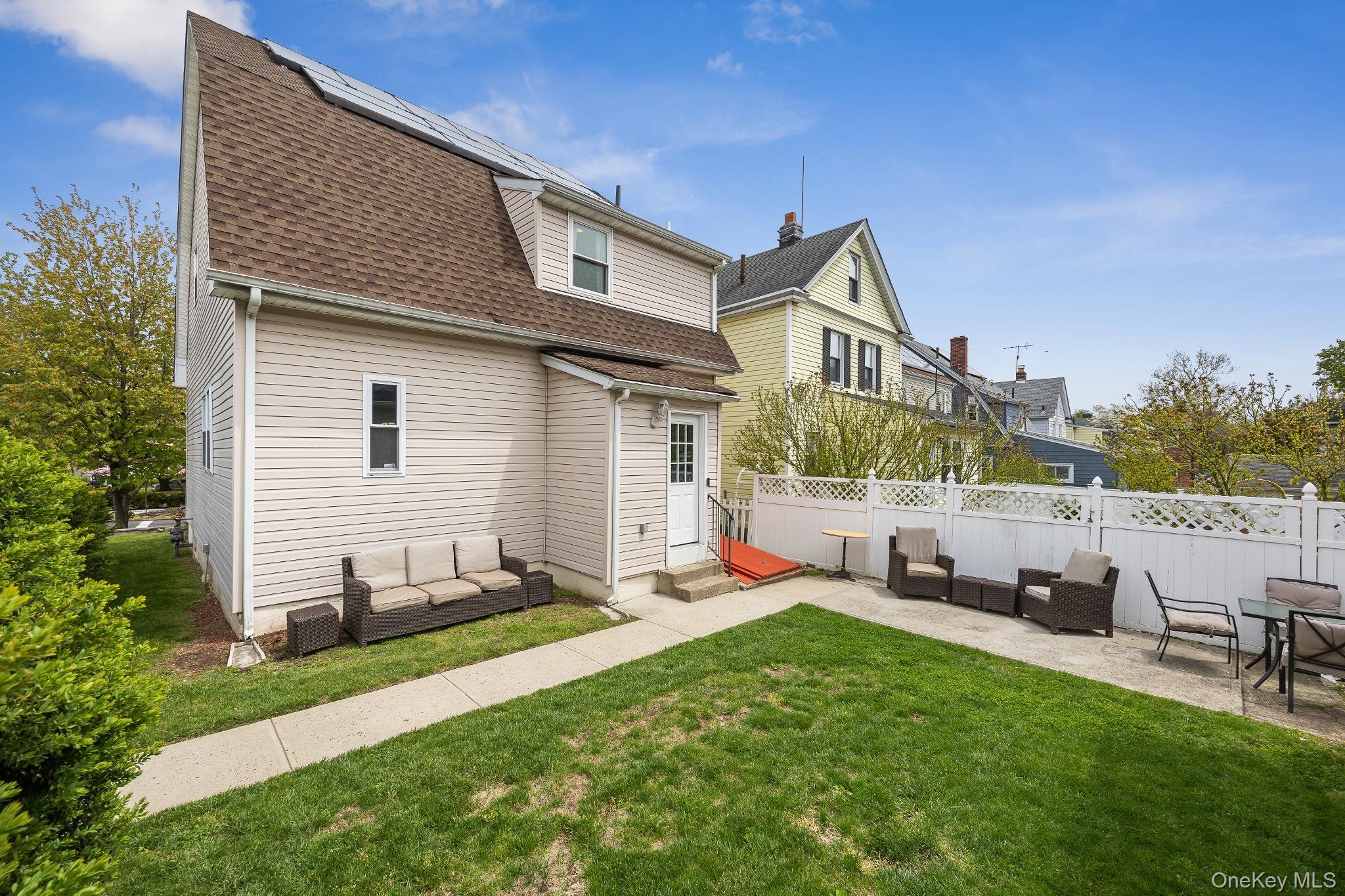 196 Hillside Avenue thumbnail 17