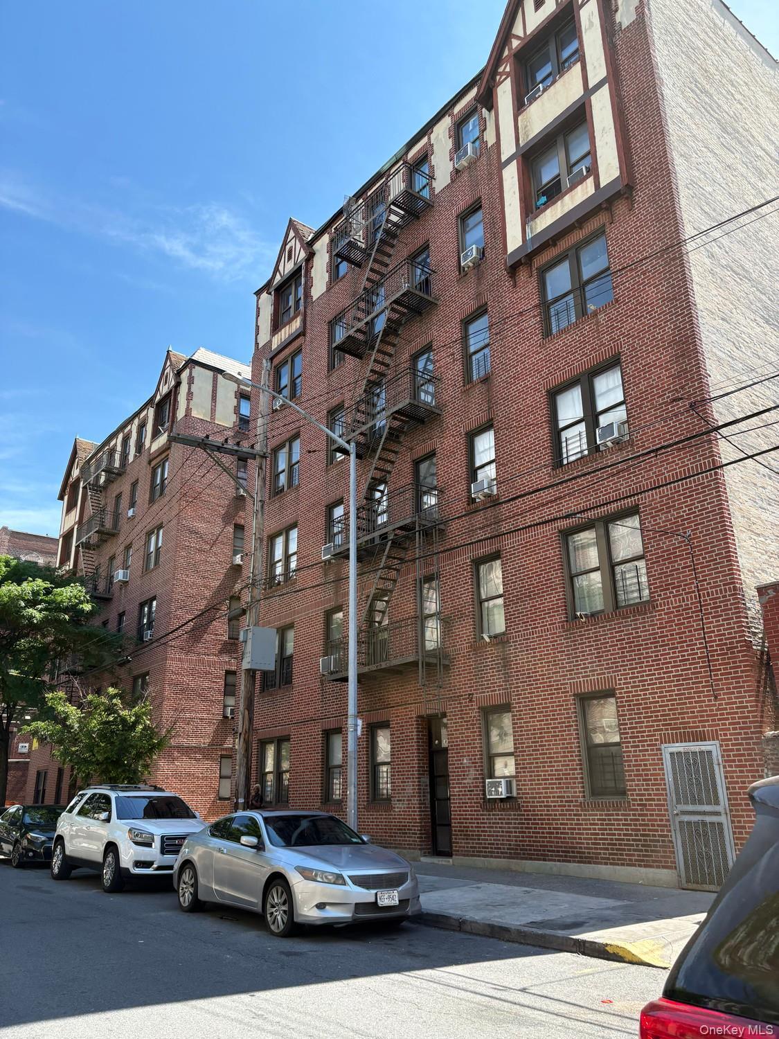 4118 Carpenter Avenue thumbnail 4