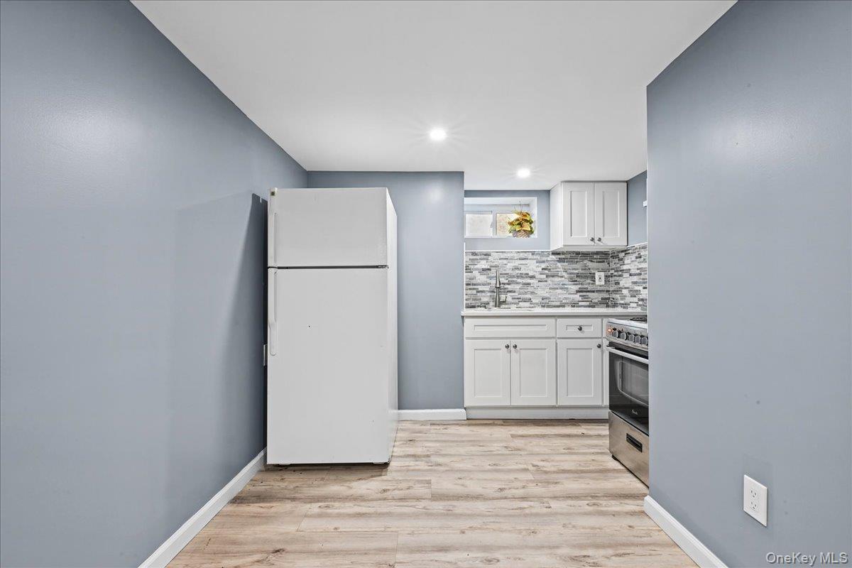 2274 Renfrew Avenue thumbnail 18
