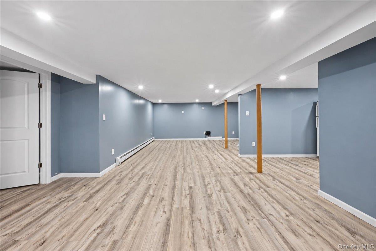 2274 Renfrew Avenue thumbnail 15