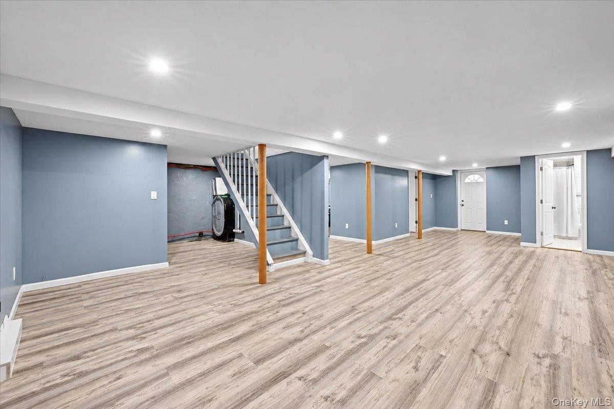 2274 Renfrew Avenue thumbnail 14