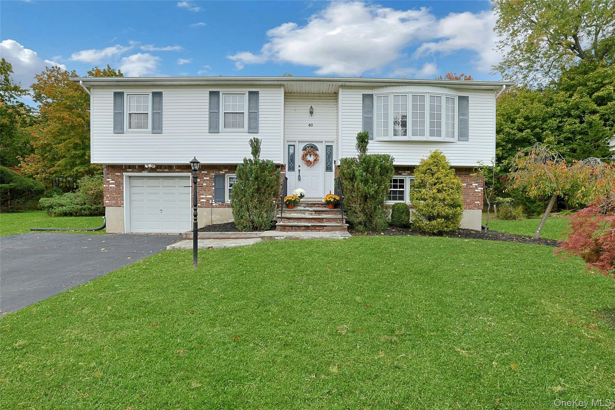 40 Lake Nanuet Drive, Nanuet