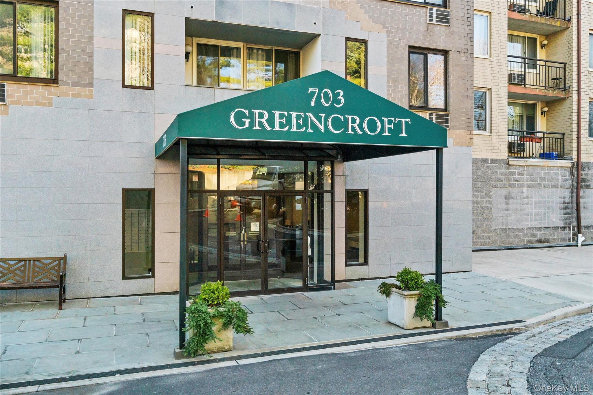 703 Pelham Road Unit: 301, New Rochelle