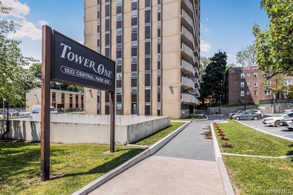 1523 Central Park AVE Unit: 8F, Yonkers