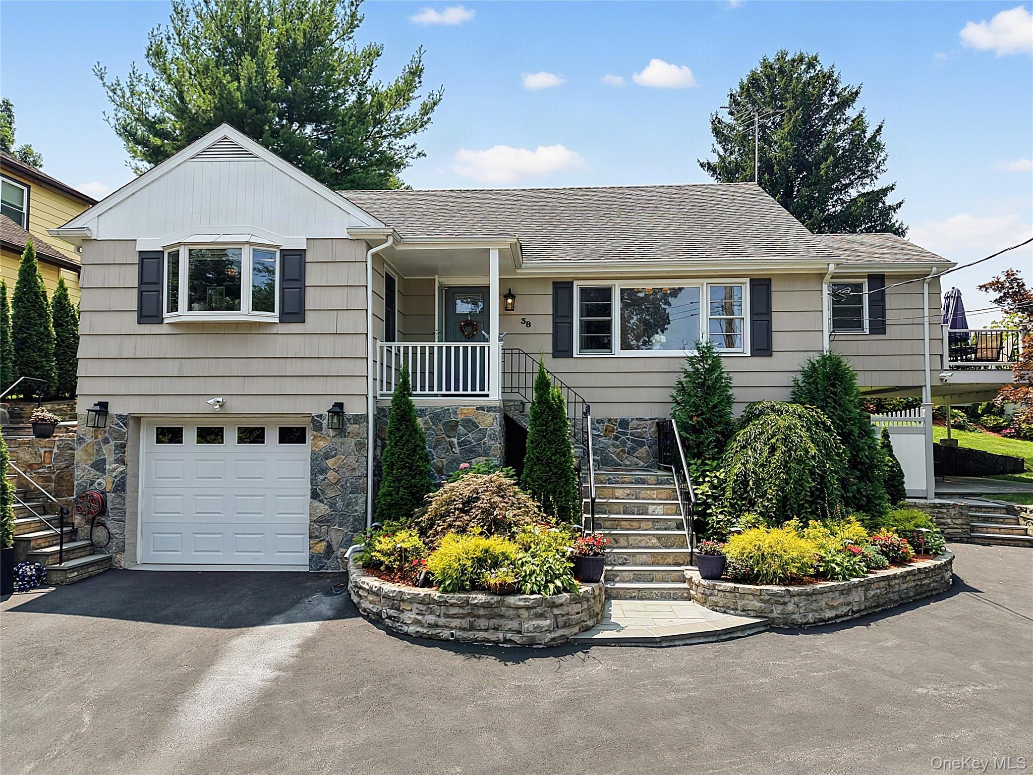 38 Harney Road, Scarsdale