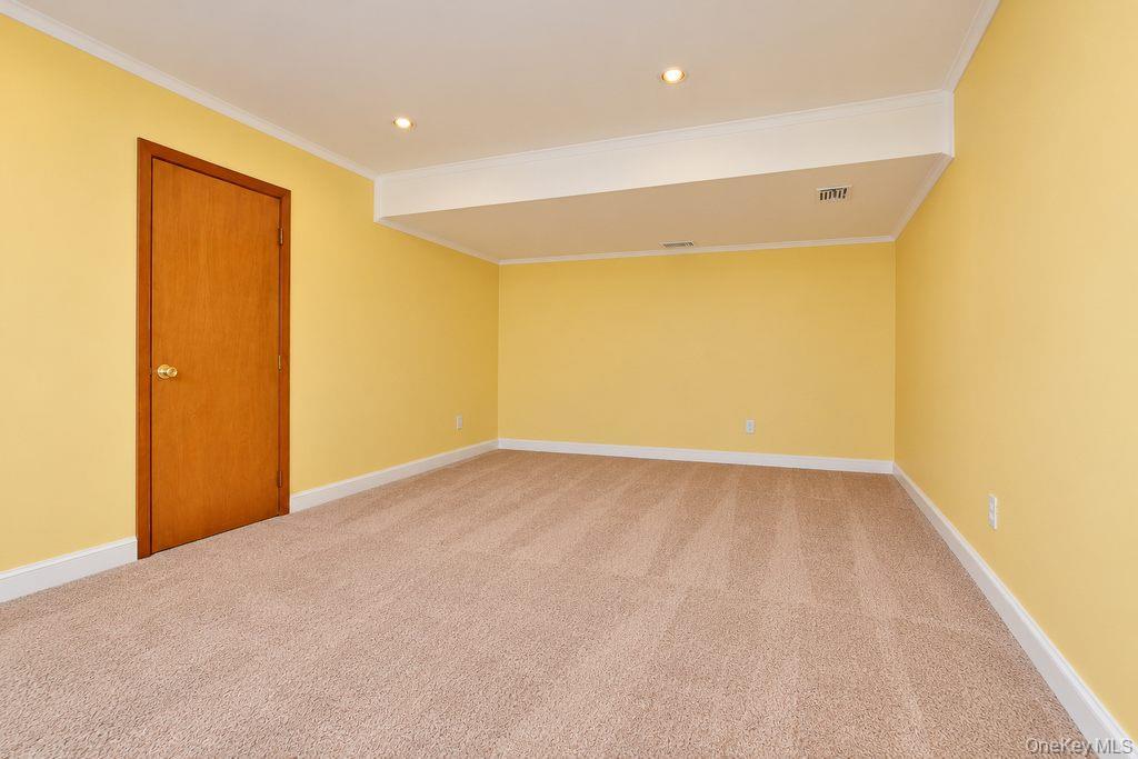 502 Bronxville Road thumbnail 26