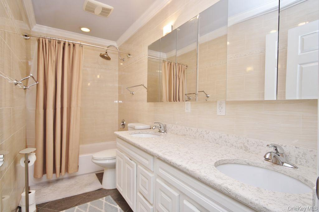 502 Bronxville Road thumbnail 18