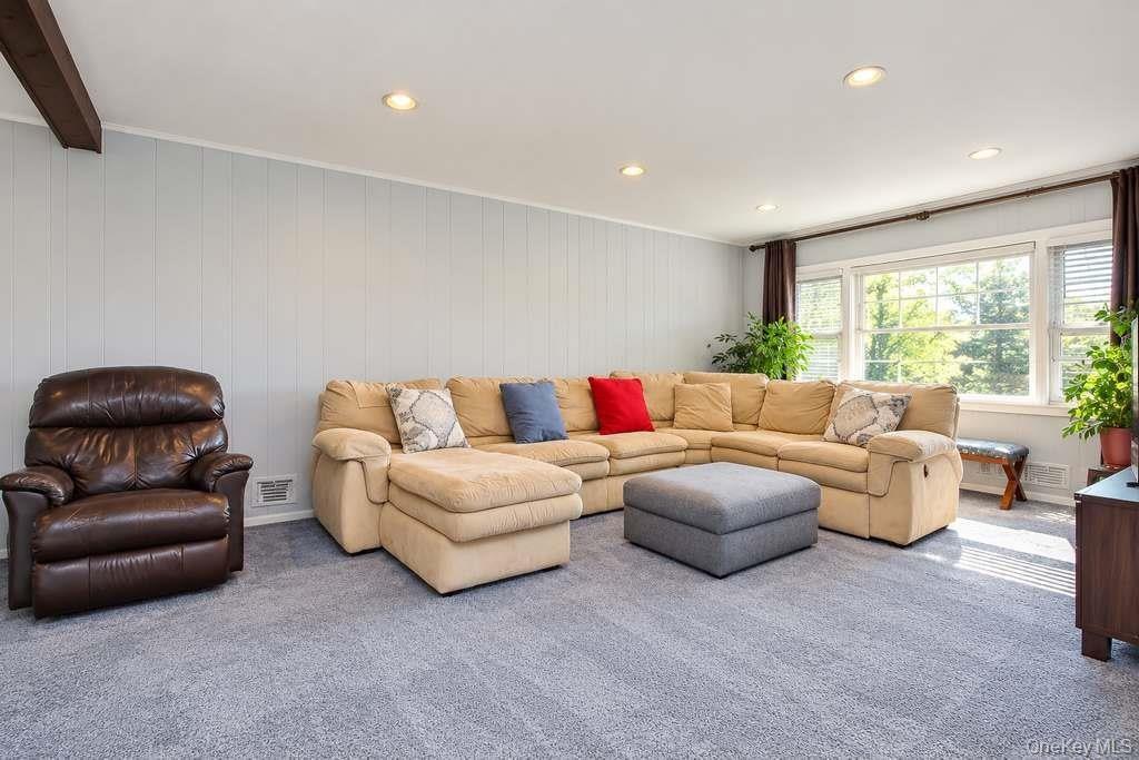 502 Bronxville Road thumbnail 8