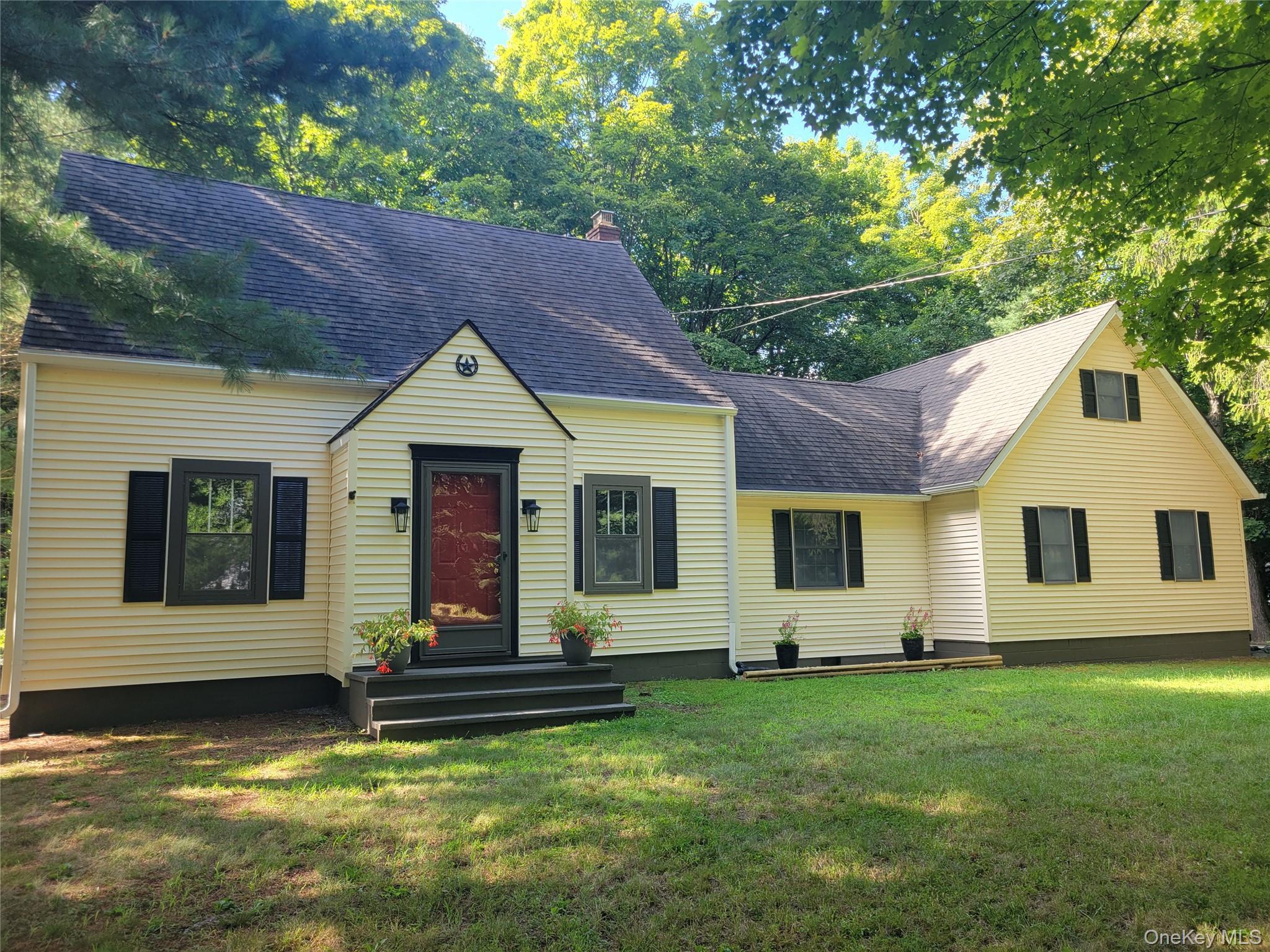 1078 Salt Point Turnpike, Pleasant Valley
