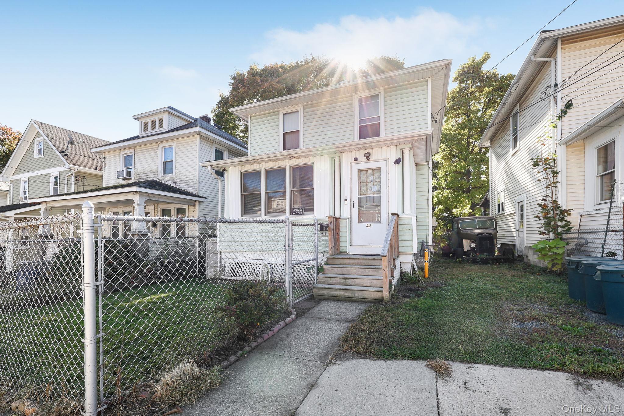 43 Maple Street, Newburgh