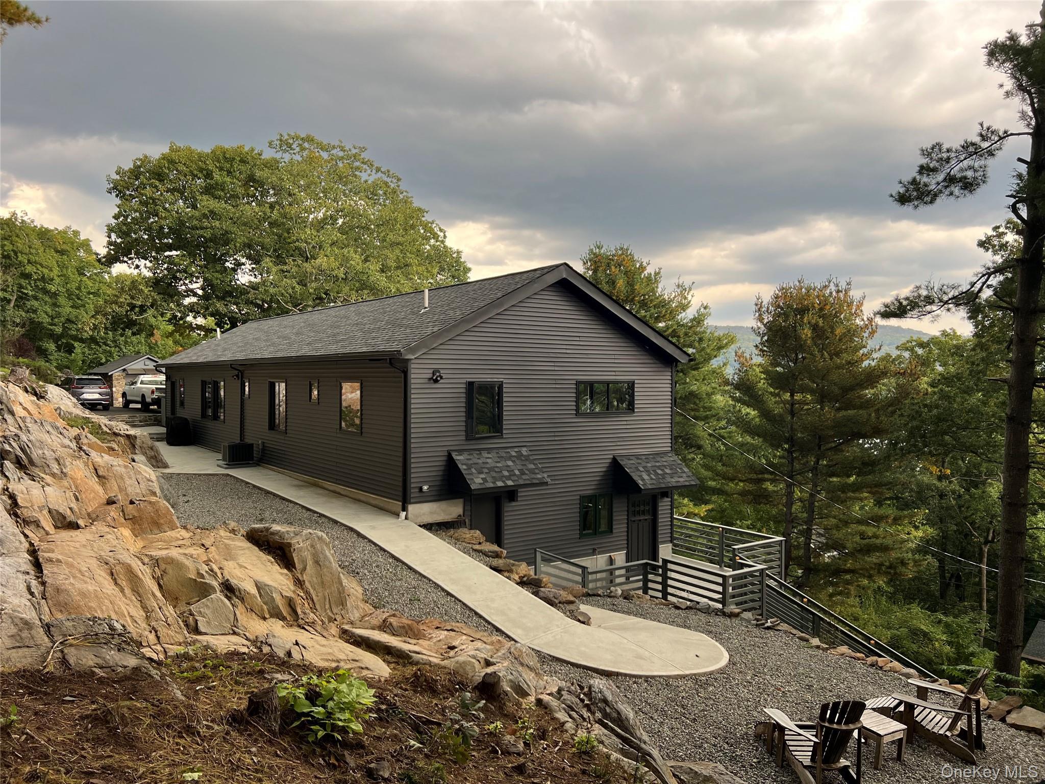 87 Blueberry Hill, Greenwood Lake