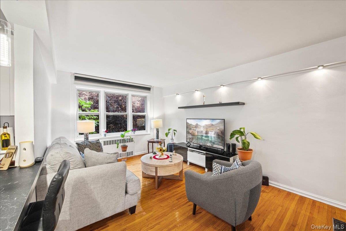 30 Ehrbar Avenue Unit: F204 thumbnail 5