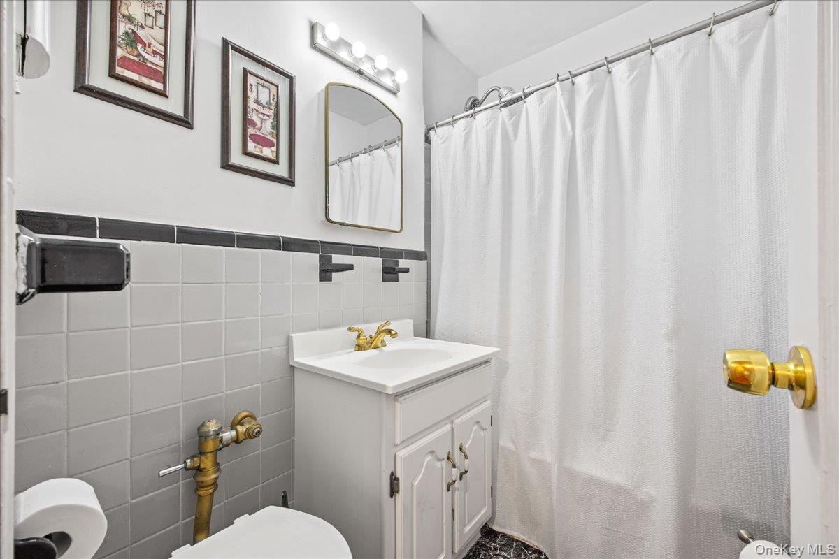 30 Ehrbar Avenue Unit: F204 thumbnail 12