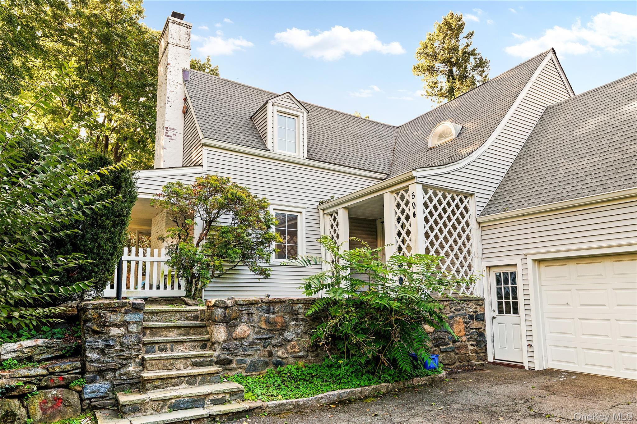 594 Fort Hill Road, Scarsdale