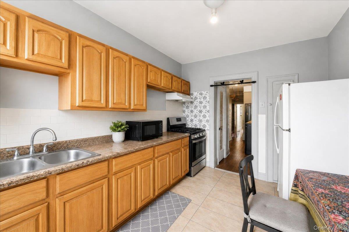 1432 Gun Hill Road thumbnail 14