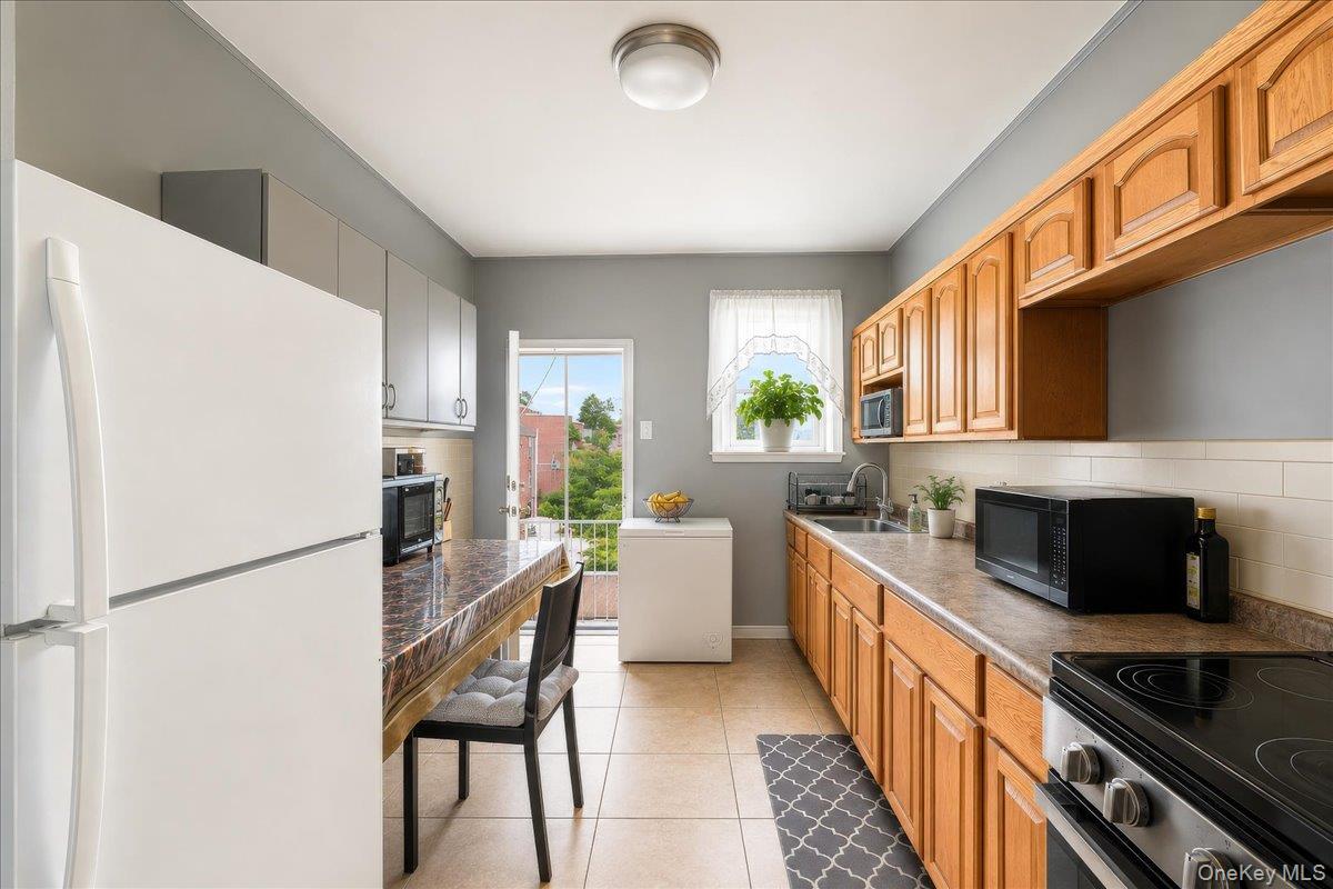 1432 Gun Hill Road thumbnail 13