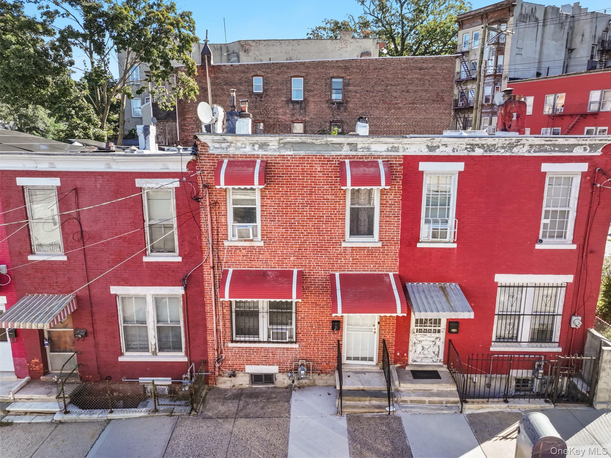30 Saratoga Avenue thumbnail 4
