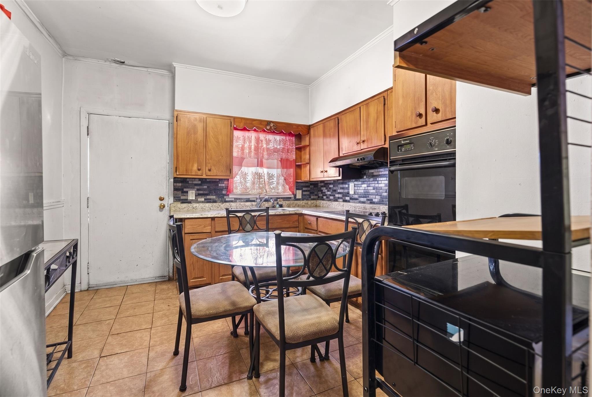 30 Saratoga Avenue thumbnail 11