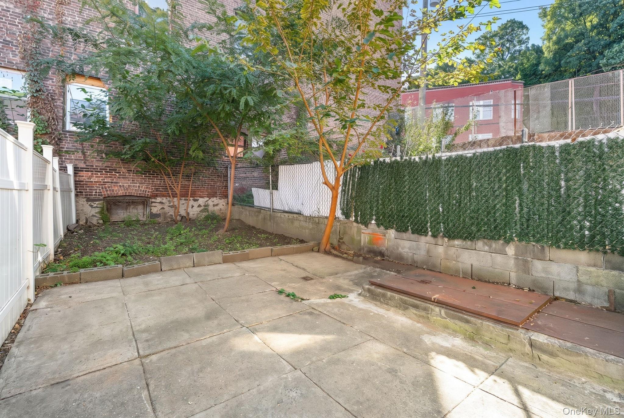 30 Saratoga Avenue thumbnail 14
