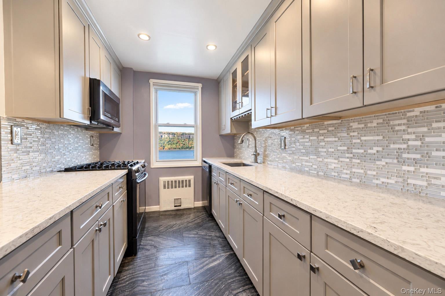709 Warburton Avenue Unit: 5C thumbnail 8