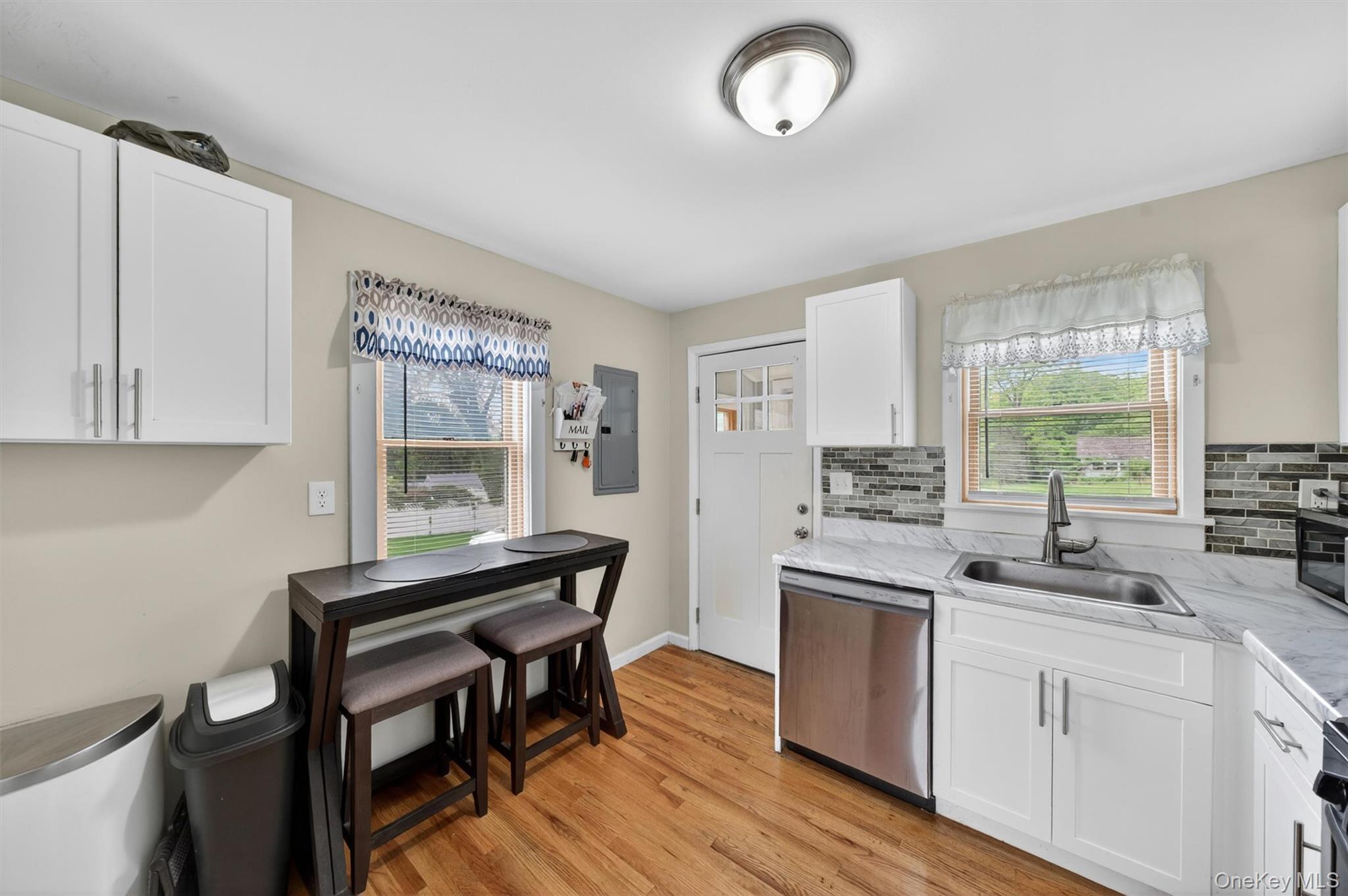 53 Scotchtown Avenue thumbnail 9
