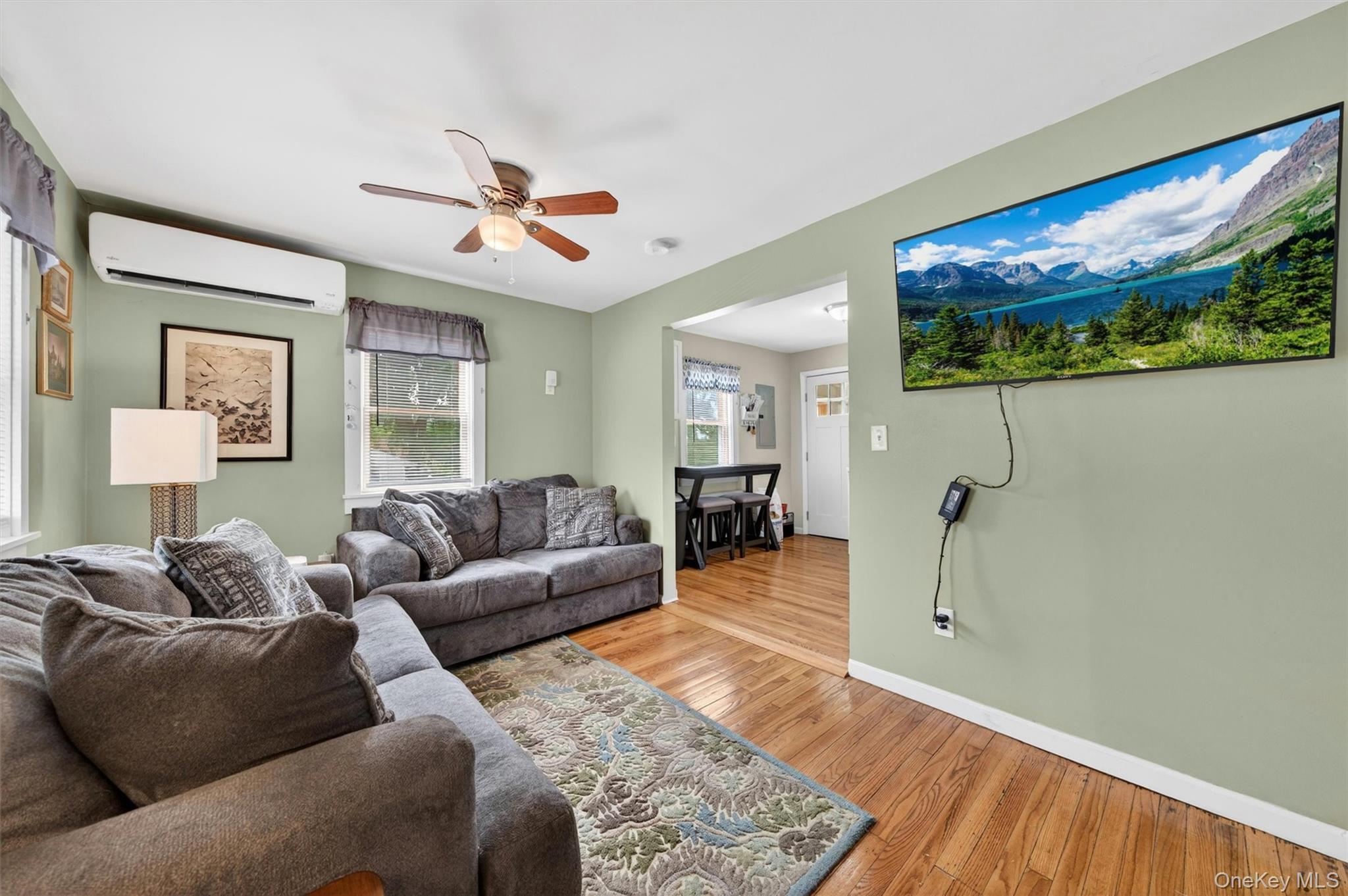 53 Scotchtown Avenue thumbnail 5
