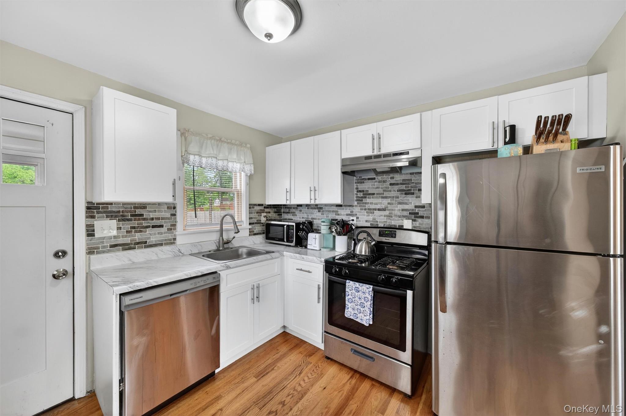 53 Scotchtown Avenue thumbnail 13