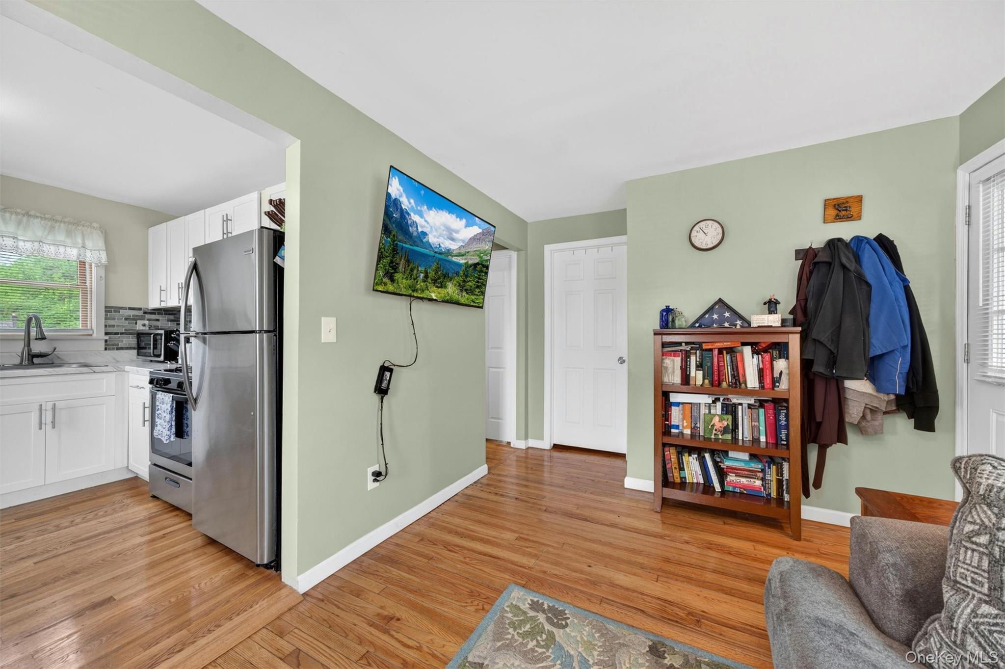 53 Scotchtown Avenue thumbnail 8